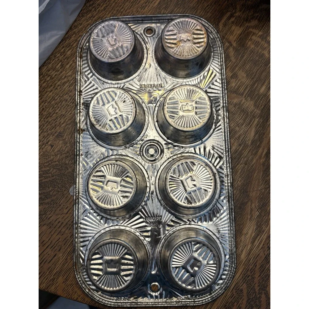 Vintage Bakerex Crown Ware Muffin Cupcake Pan Starburst Pattern Baking Dish 8